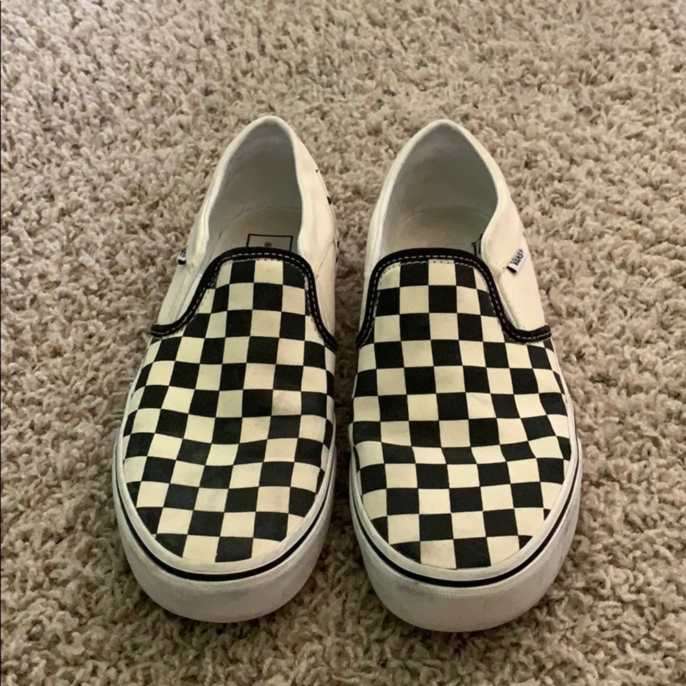 Brand new black and White checkered vans size 7.5